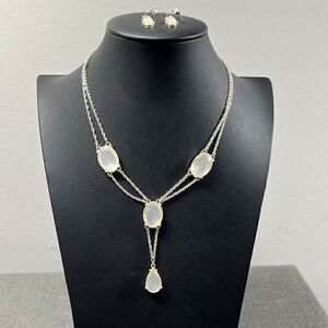 Avon Matching Necklace and Earrings